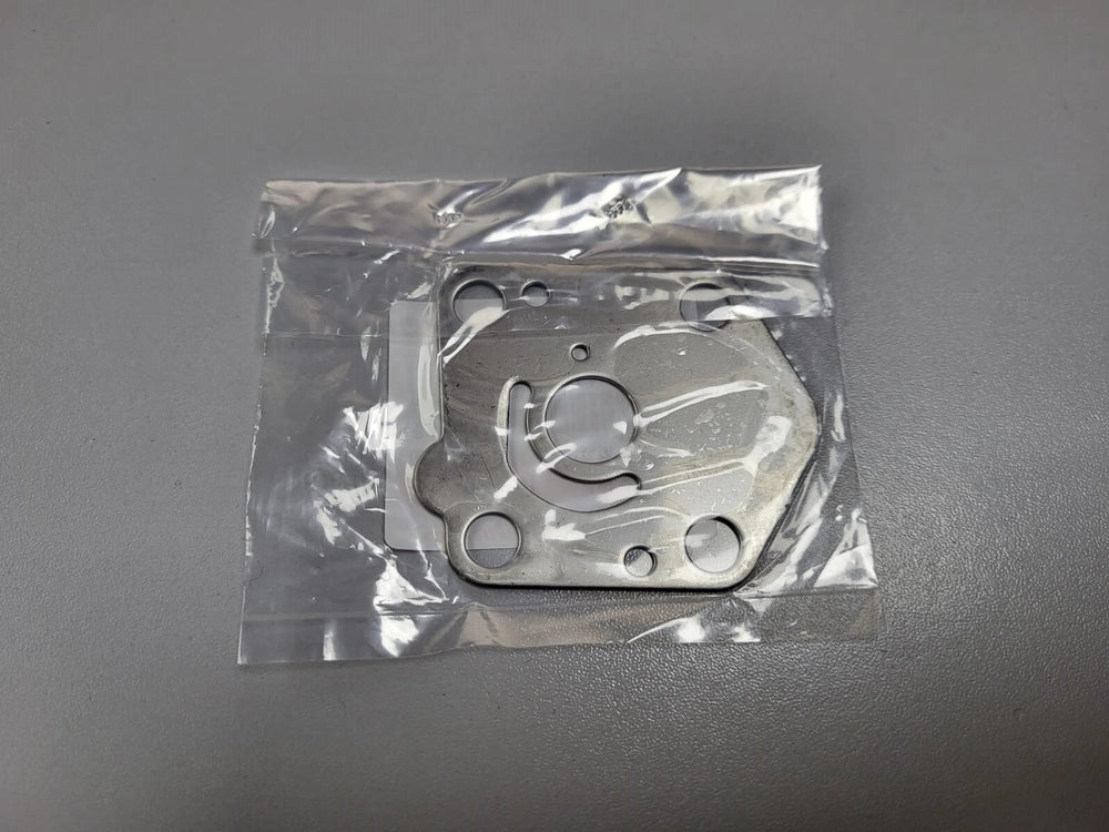 CHAPA O PANEL DE LA CAJA DE LA BOMBA DE AGUA SUZUKI DF 9.9 15 HP 17471-93902